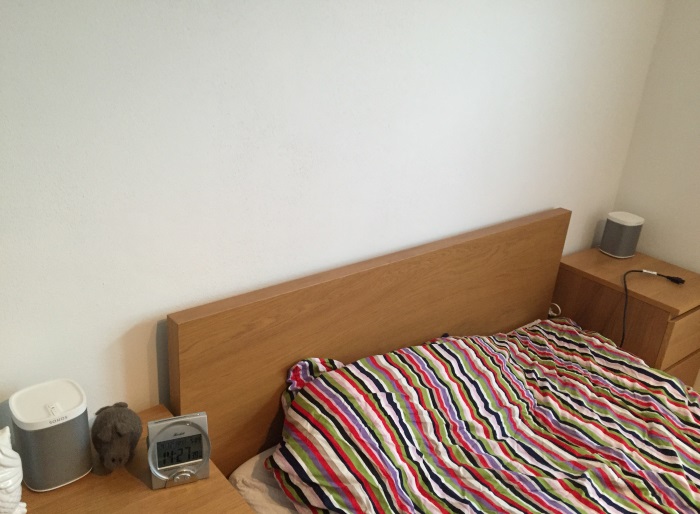 das Schlafzimmer nun mit doppelter Play1 Stereo-Beschallung
